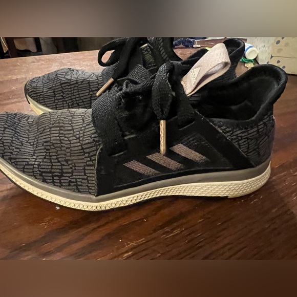 Adidas Black and Gray Patterned Sneakers - Picture 2 of 5